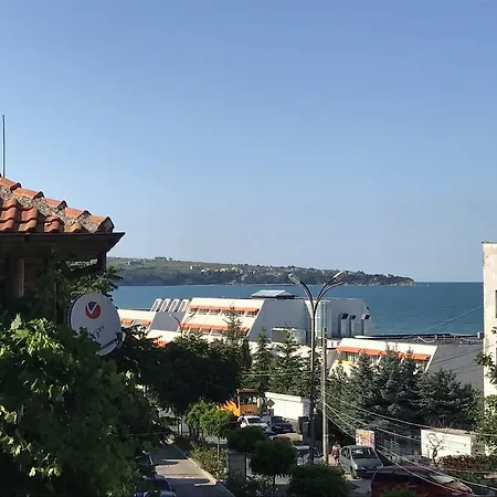 Sea House Teya Къща за гости